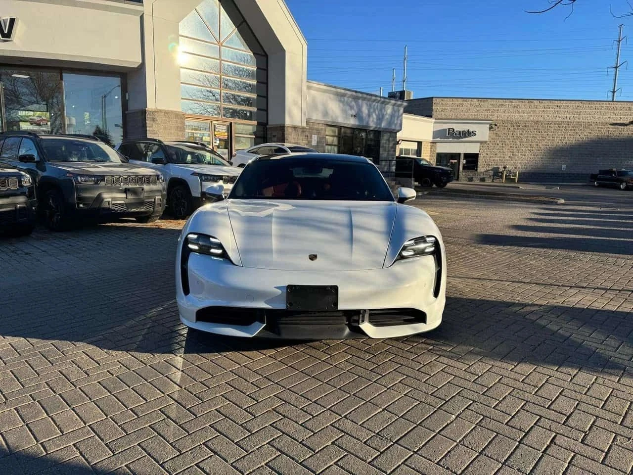 Porsche Taycan, снимка 2 - Автомобили и джипове - 56688363