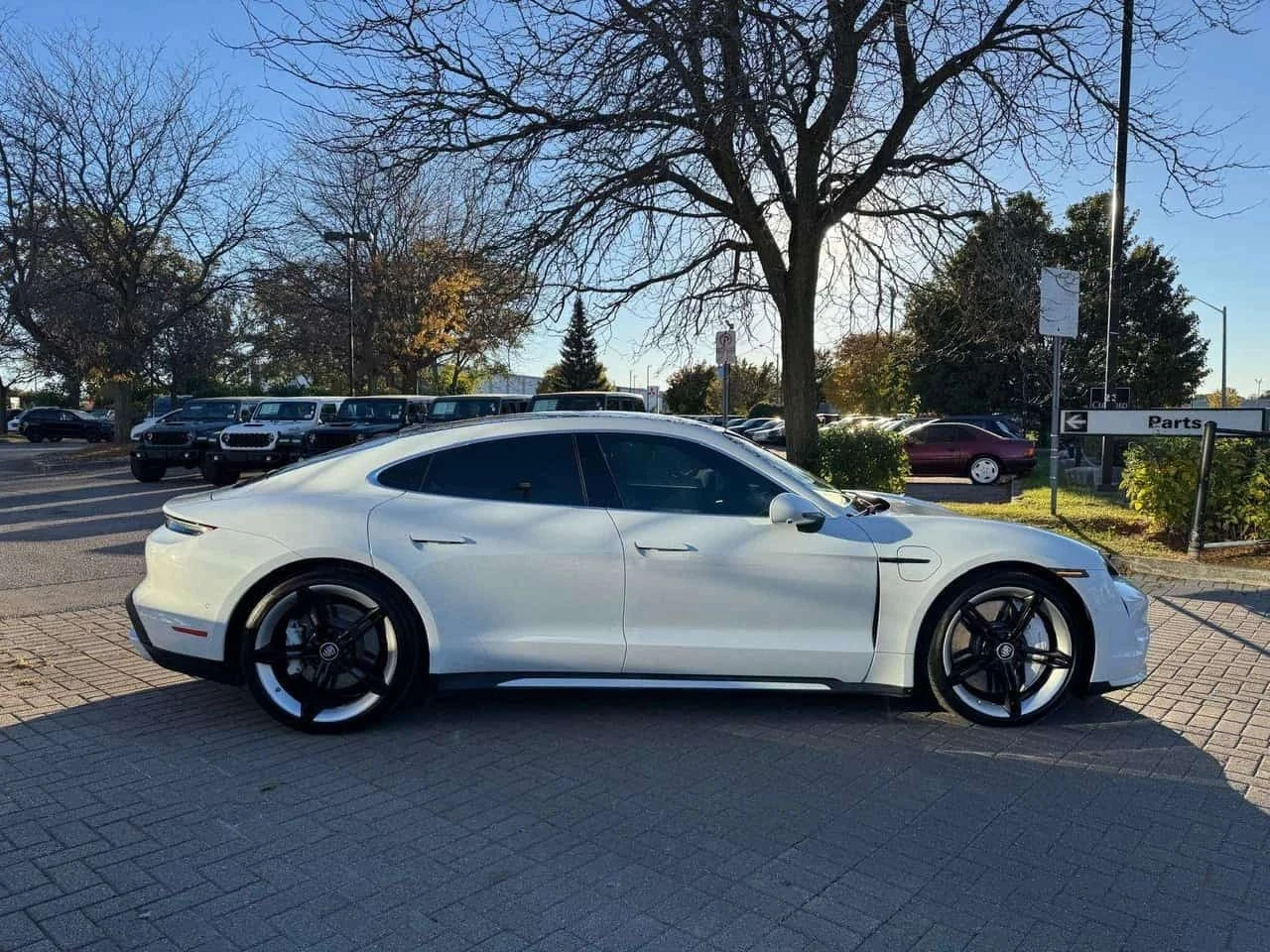 Porsche Taycan, снимка 4 - Автомобили и джипове - 56688363