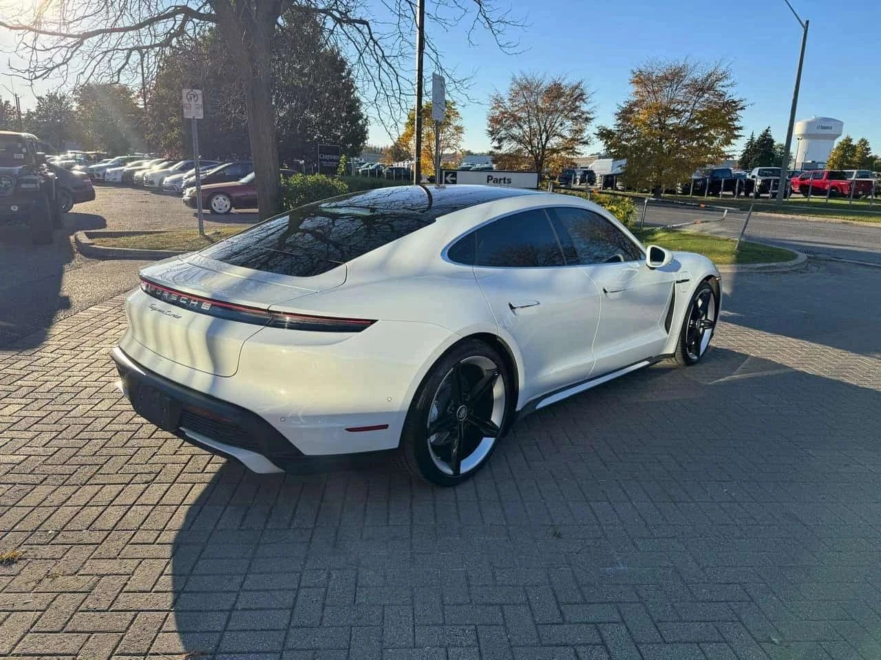Porsche Taycan, снимка 5 - Автомобили и джипове - 56688363