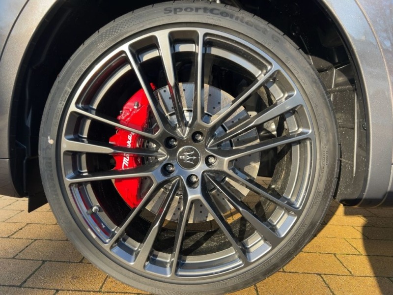 Maserati Levante Trofeo = 3D Carbon= Panorama Гаранция, снимка 5 - Автомобили и джипове - 45860300