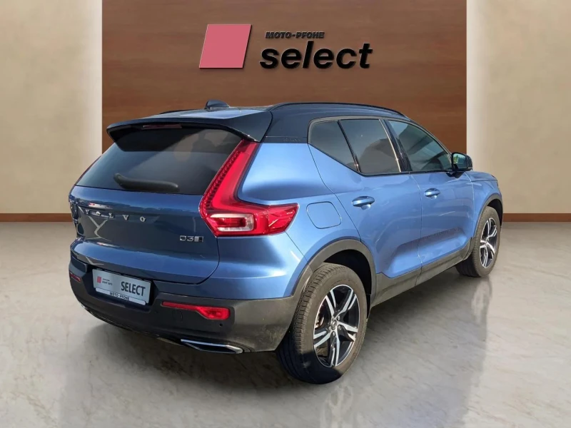 Volvo XC40 2.0, снимка 4 - Автомобили и джипове - 47599504