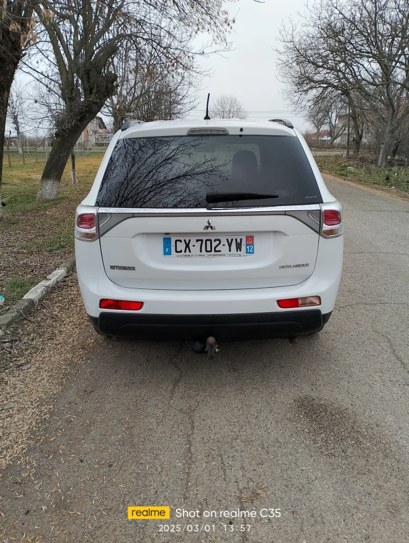 Mitsubishi Outlander 2.2DID, снимка 4 - Автомобили и джипове - 49324660