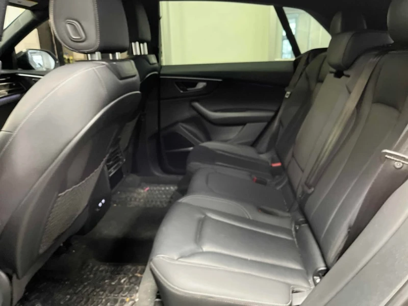 Audi Q8 * Progressiv * CARFAX * ЦЕНА ДО БГ, снимка 10 - Автомобили и джипове - 53201480