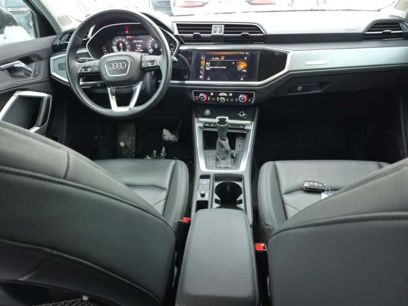 Audi Q3 Progressive S line Premium Plus 45 TFSI quattro, снимка 10 - Автомобили и джипове - 53509671