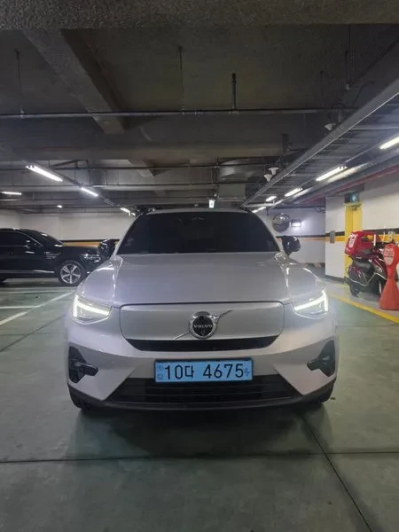 Volvo XC40 САМО 30% АВАНС, снимка 3 - Автомобили и джипове - 56533686