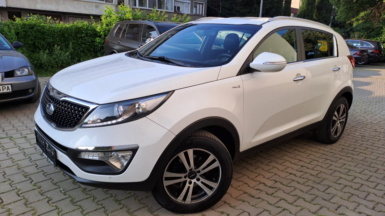 Kia Sportage FACELIFT 4X4 AUTOMATIC EURO 5B - изображение 2