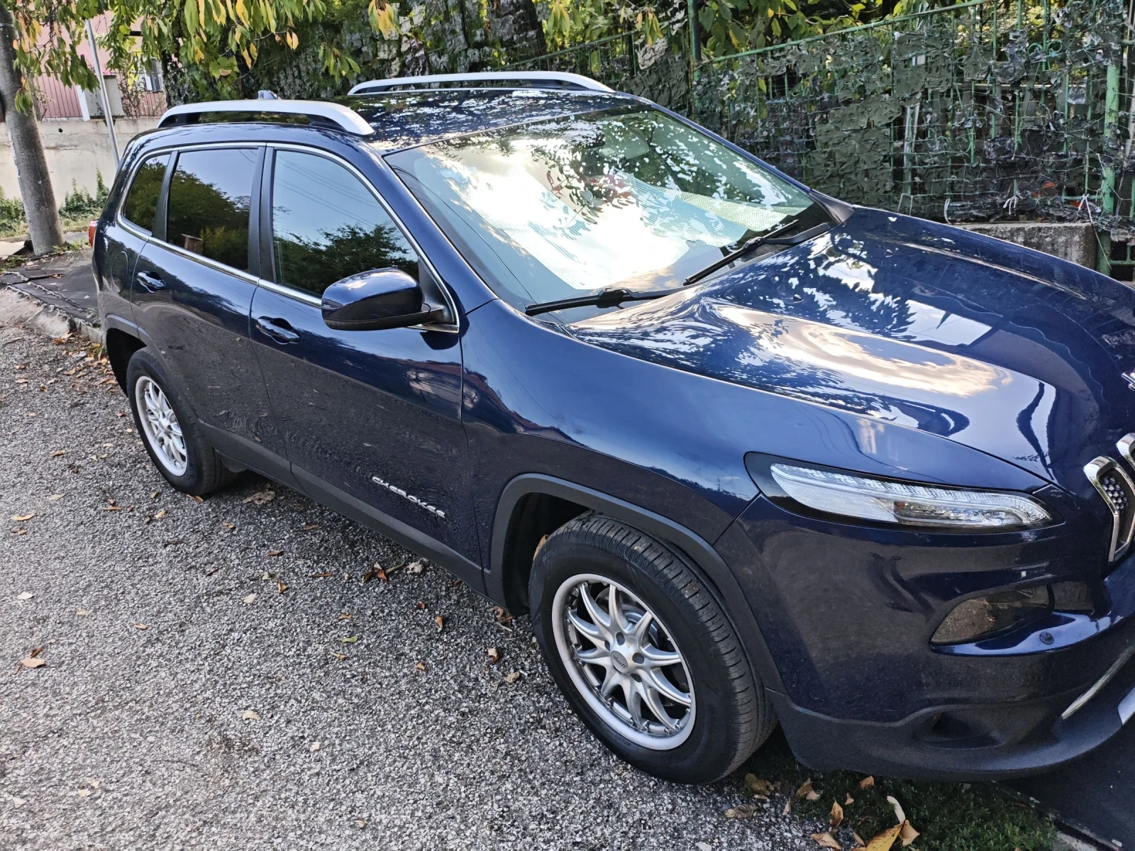 Jeep Cherokee LIMITED 4X4 - изображение 2