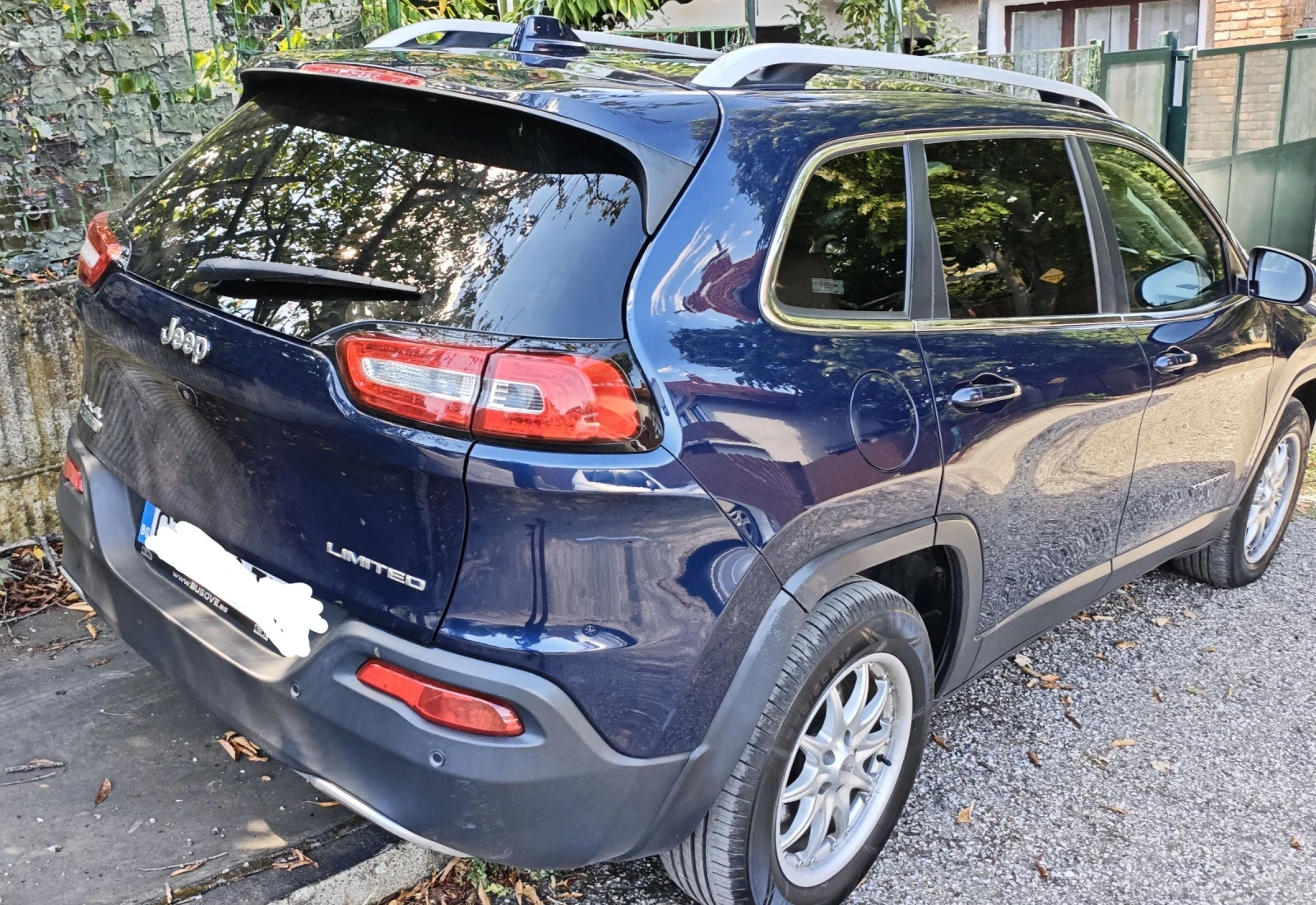 Jeep Cherokee LIMITED 4X4 - изображение 4