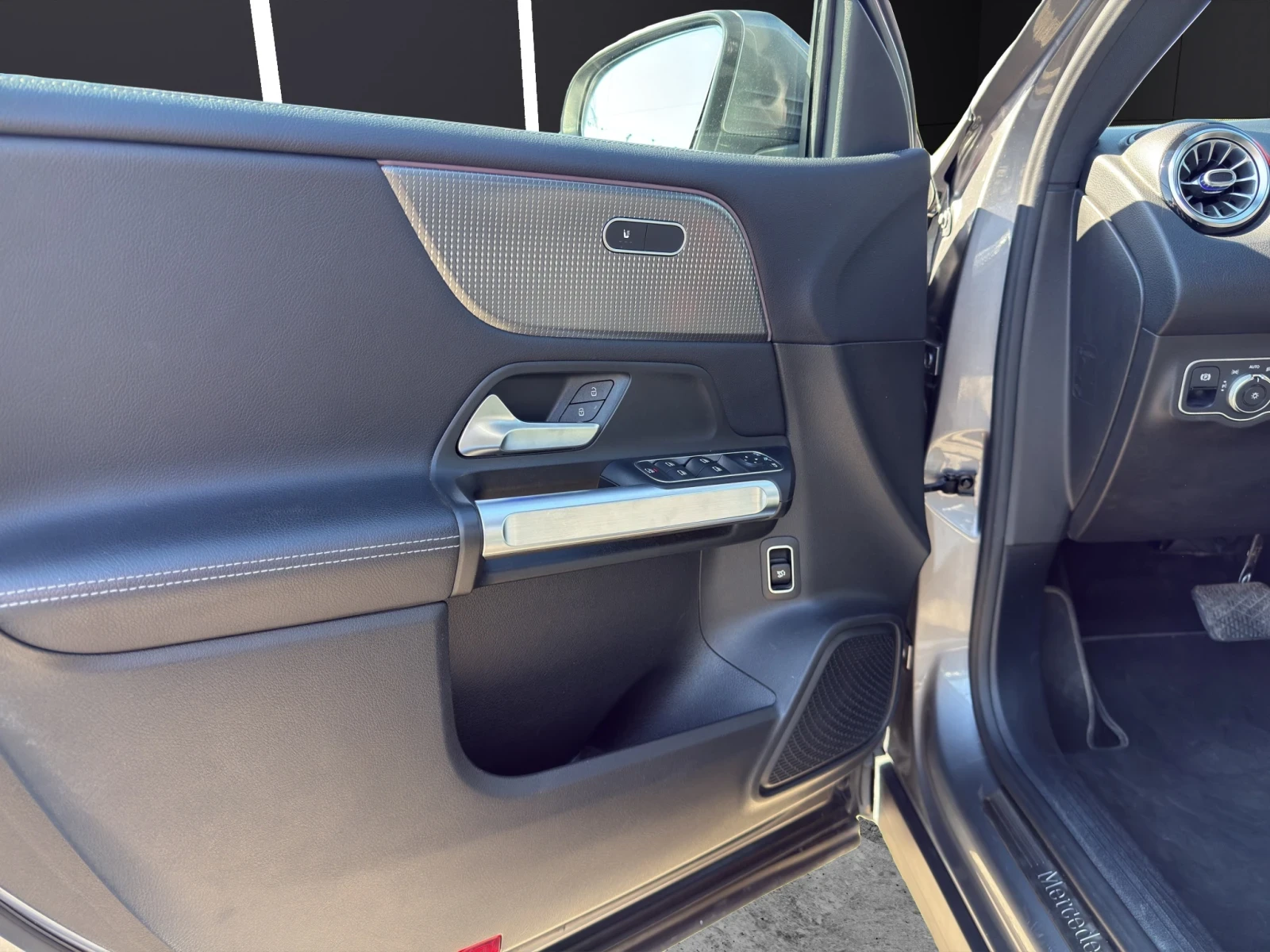 Mercedes-Benz GLB 200d* DISTRONIC* CAMERA - изображение 9