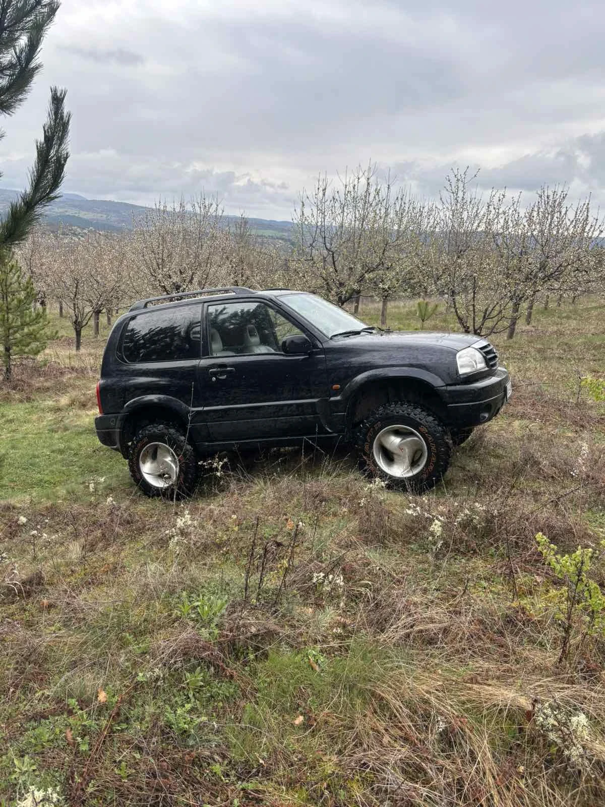 Suzuki Grand vitara, снимка 4 - Автомобили и джипове - 54549338