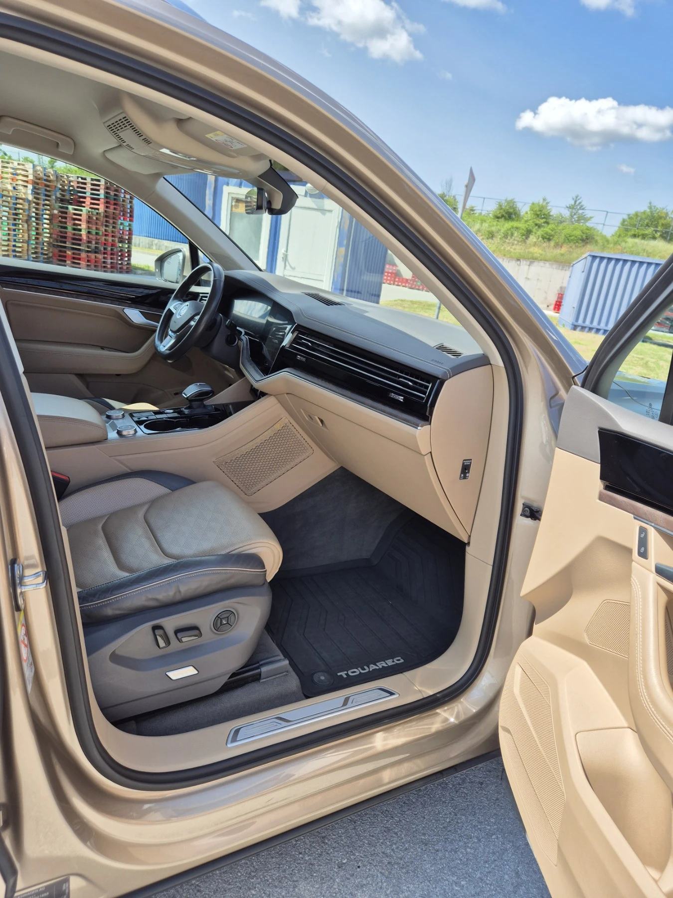 VW Touareg 3.0 TDI 4Motion, снимка 10 - Автомобили и джипове - 54934295