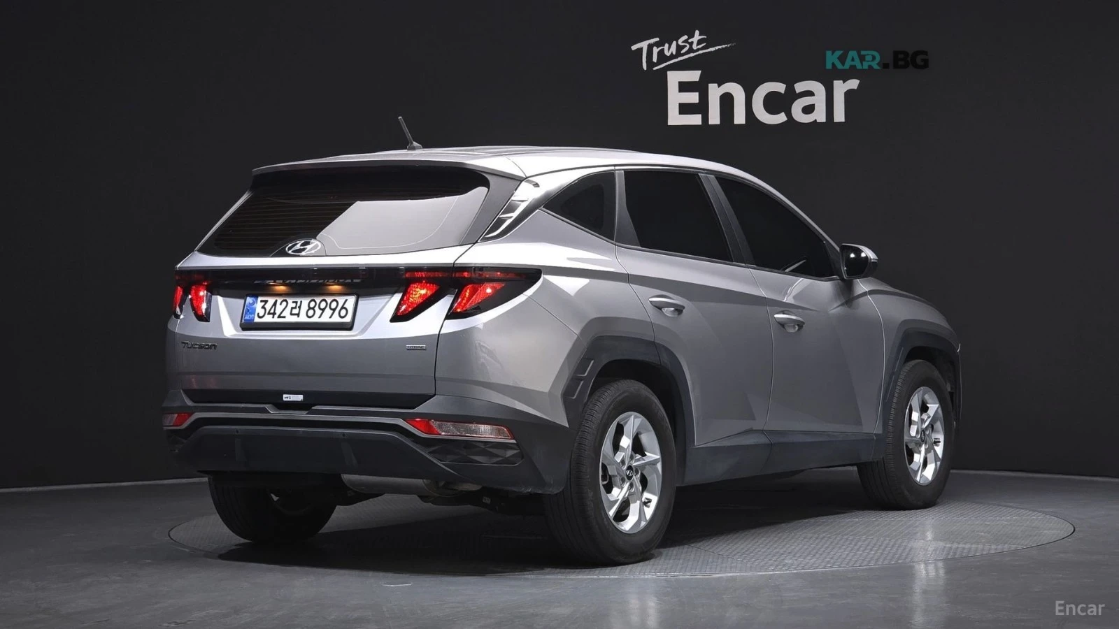 Hyundai Tucson 2.0 DIESEL* 4WD* MODERN* КОЖА* ПОДГРЕВ* , снимка 2 - Автомобили и джипове - 55031740