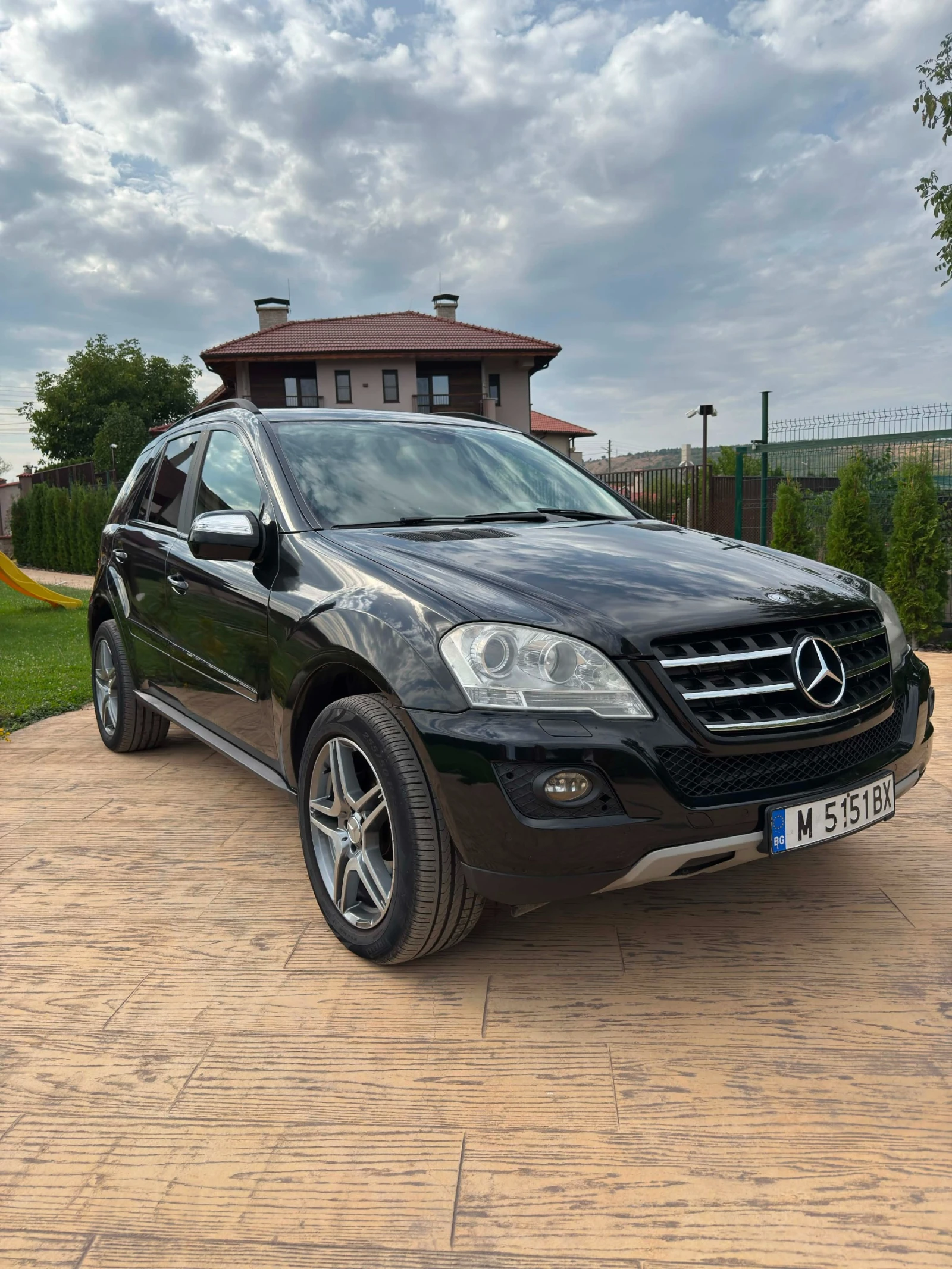 Mercedes-Benz ML 320 4Matic/Airmatic, снимка 2 - Автомобили и джипове - 55352315