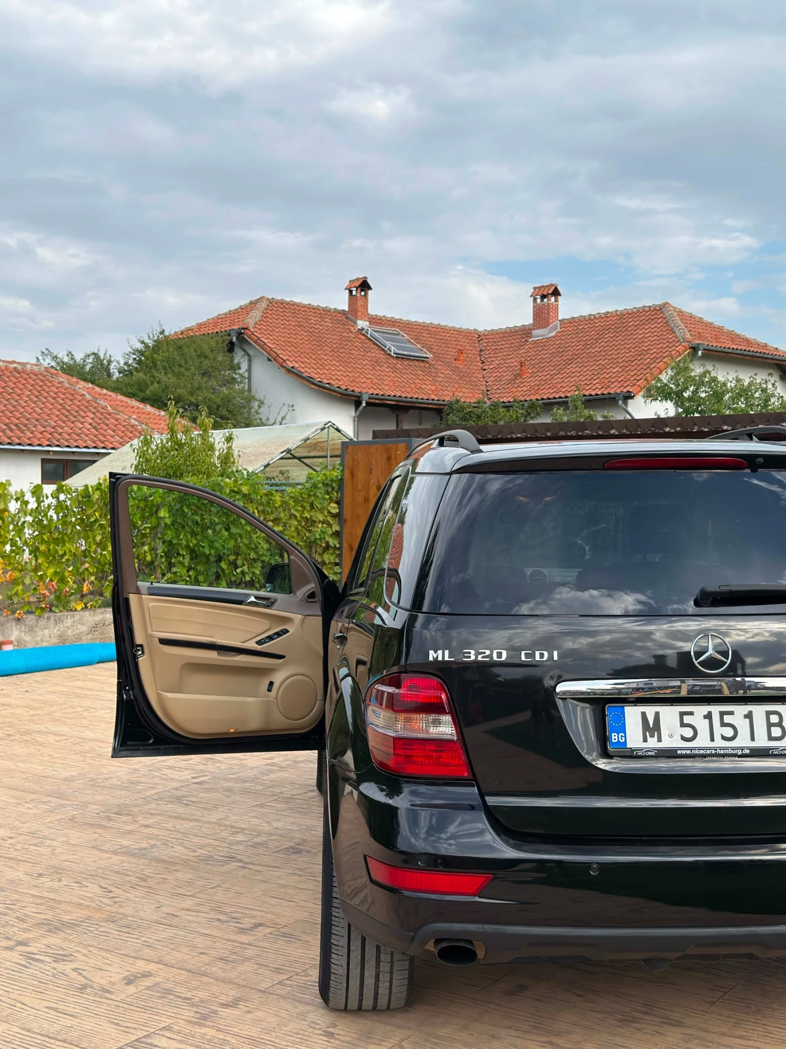 Mercedes-Benz ML 320 4Matic/Airmatic, снимка 6 - Автомобили и джипове - 55352315