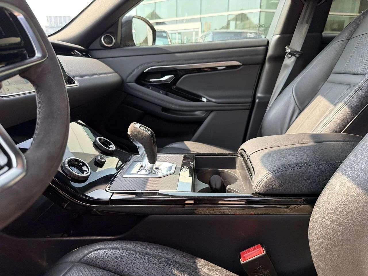 Land Rover Range Rover Evoque P250 R-Dynamic SE, ЦЕНА до БГ, снимка 16 - Автомобили и джипове - 55588489