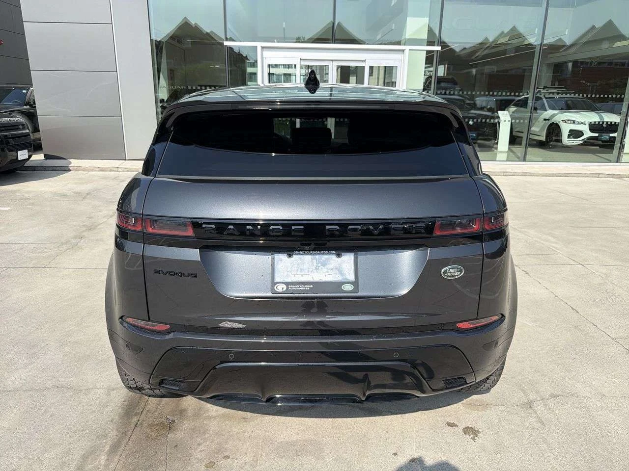 Land Rover Range Rover Evoque P250 R-Dynamic SE, ЦЕНА до БГ, снимка 3 - Автомобили и джипове - 55588489