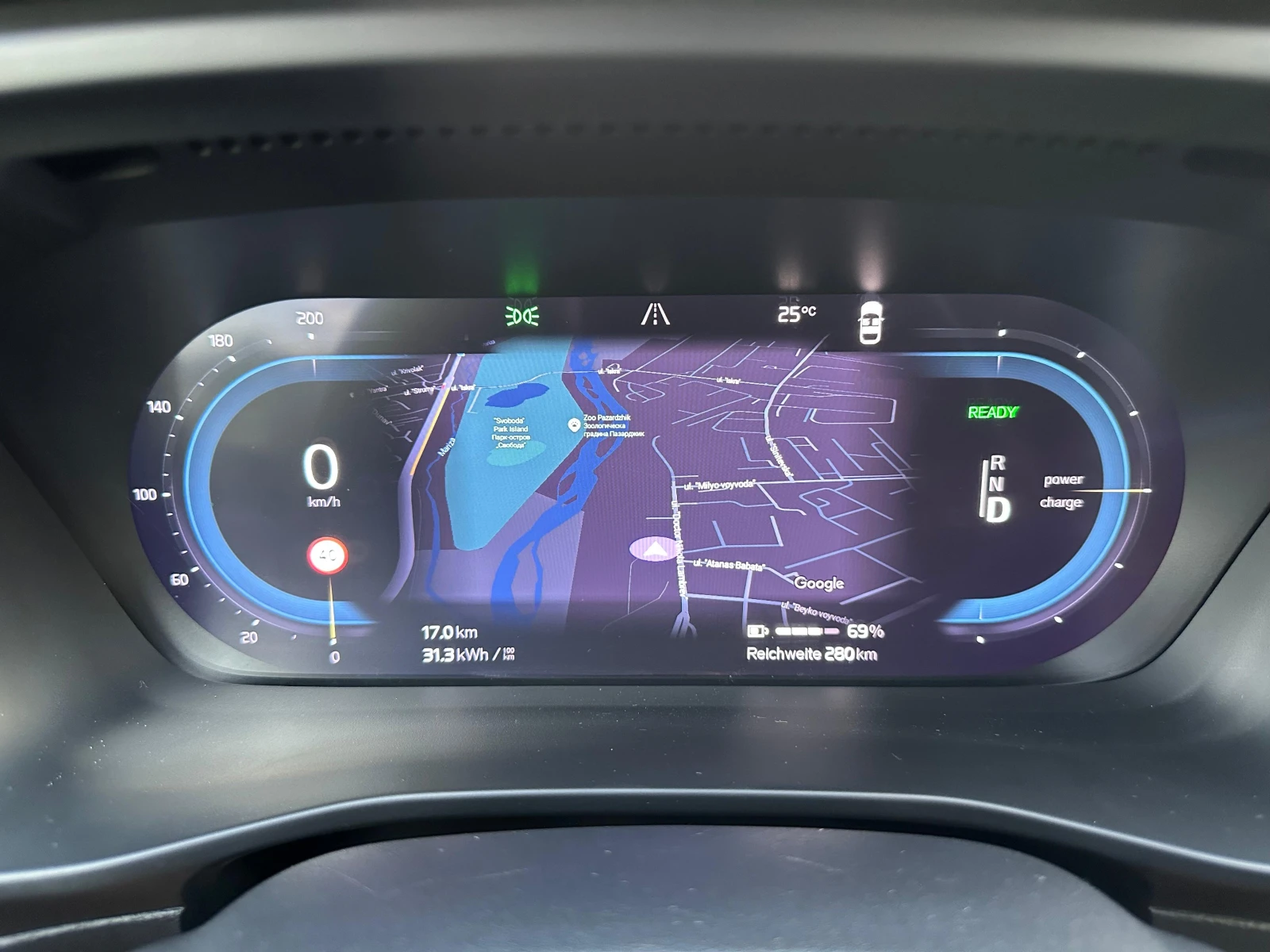 Volvo XC40 P8* AWD* 408hp* 78kWh* R-Design* Гаранция* Full, снимка 11 - Автомобили и джипове - 55784572