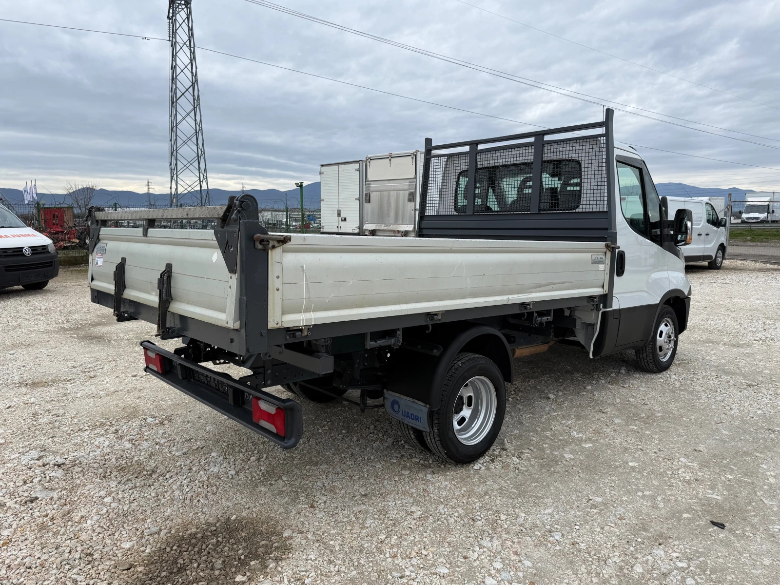 Iveco Daily 35C13 ТРИСТРАНЕН САМОСВАЛ - изображение 10