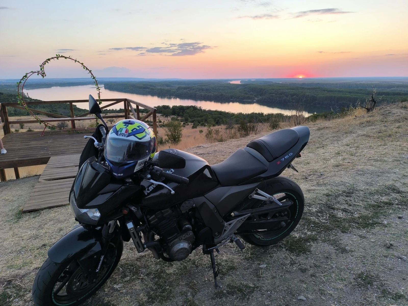 Kawasaki Z Z750, снимка 2 - Мотоциклети и мототехника - 54082783