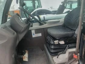 Телескопичен товарач Manitou MT732, снимка 2