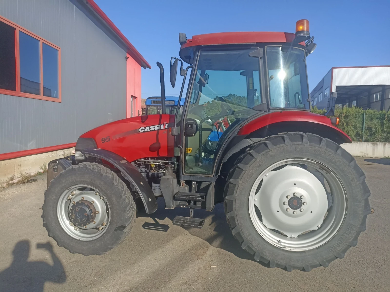 Трактор CASE IH JX 95 - изображение 6