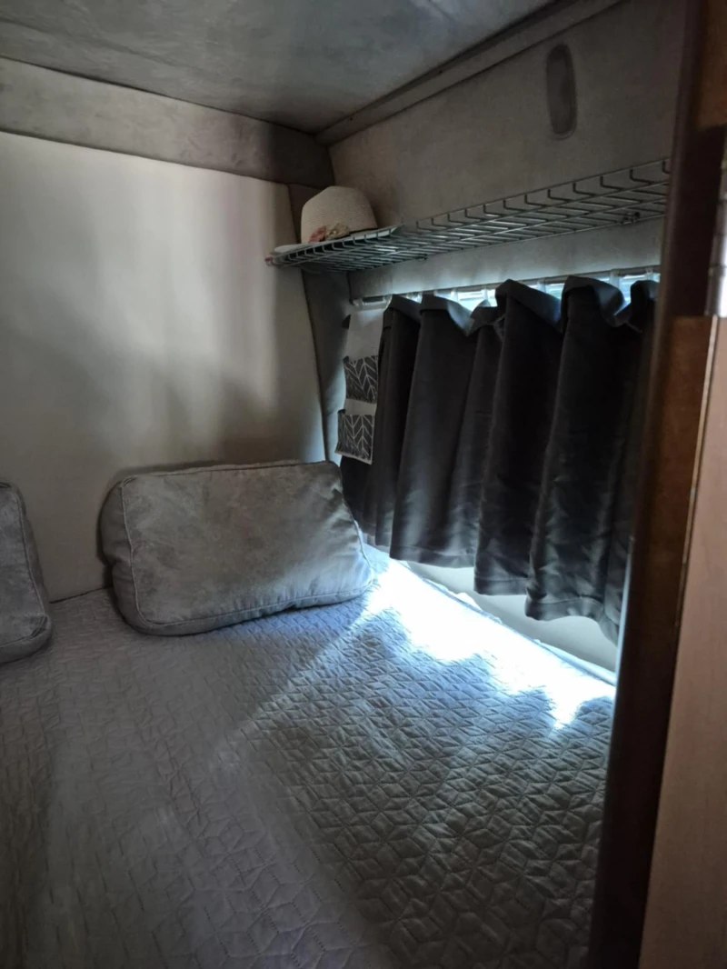 Кемпер Mercedes-Benz Sprinter , снимка 12 - Каравани и кемпери - 52023213