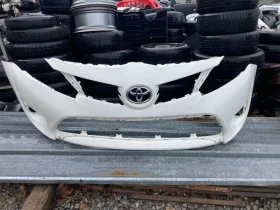 Toyota Verso. Тойота Версо. Предна броня. 13-18. Оригинална., снимка 1