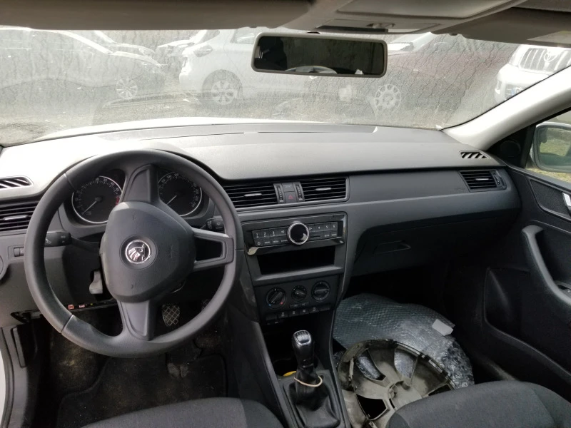 Skoda Rapid, снимка 6 - Автомобили и джипове - 45390478