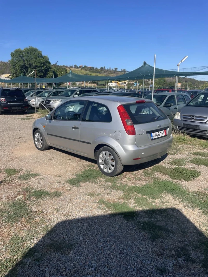 Ford Fiesta, снимка 7 - Автомобили и джипове - 46863373