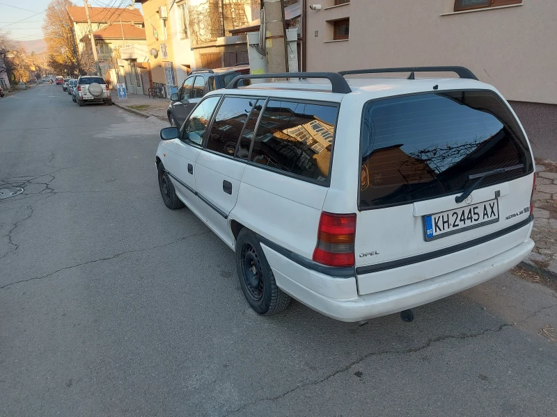 Opel Astra, снимка 2 - Автомобили и джипове - 48266561