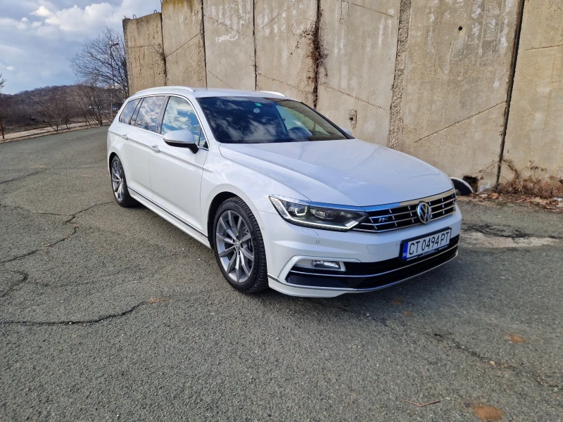 VW Passat 2.0 TDI R-Line Камера Амбиент Напълно обслужена , снимка 2 - Автомобили и джипове - 48954988