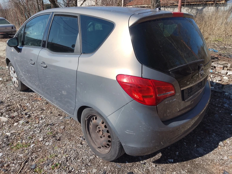 Opel Meriva 1.4Т, снимка 4 - Автомобили и джипове - 49370025