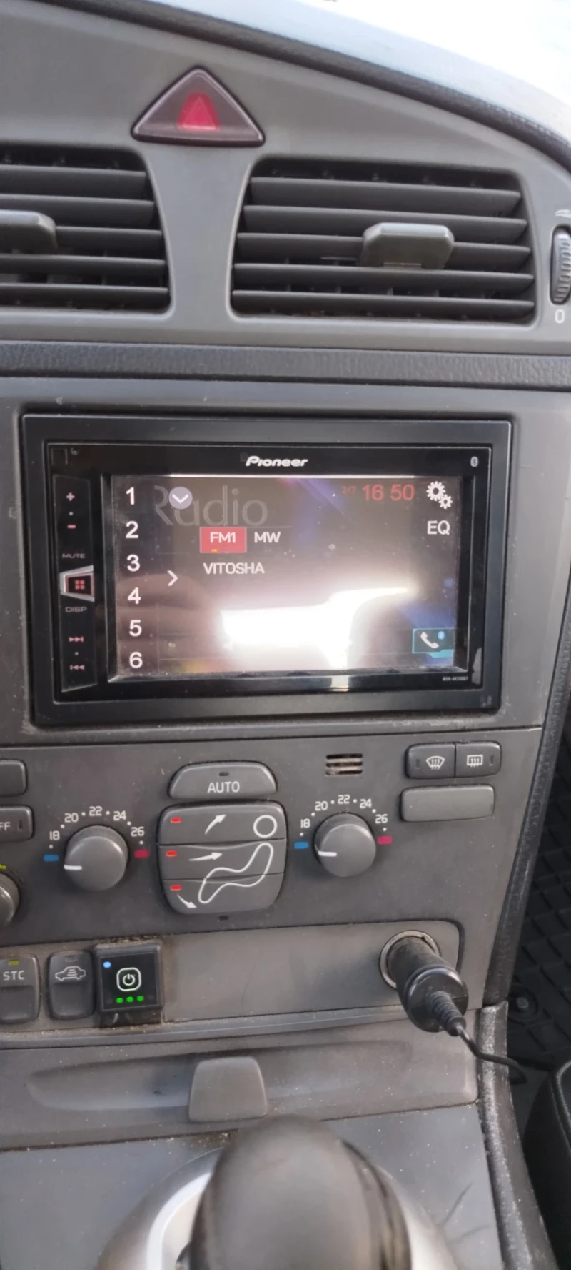 Volvo S60 Газ/бензин, снимка 6 - Автомобили и джипове - 50884788