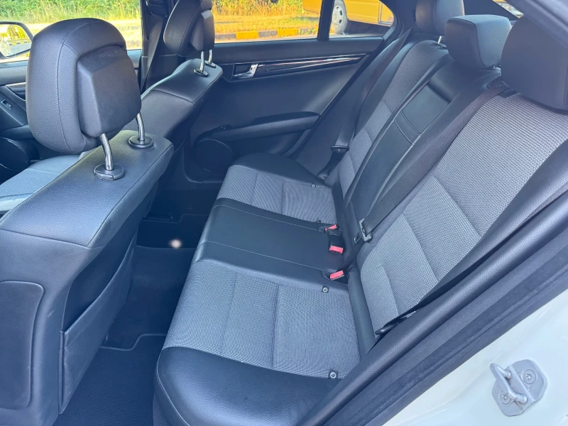 Mercedes-Benz C 220 CDI AMG* 646* Klimatronik, снимка 16 - Автомобили и джипове - 50899930