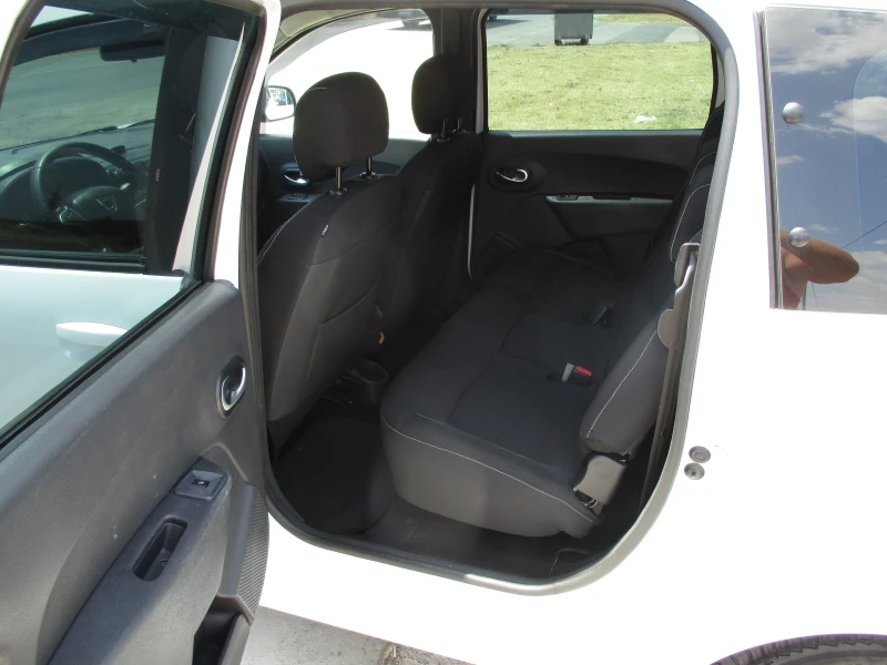 Dacia Lodgy 1.5/ДИЗЕЛ/КАТО НОВА/, снимка 11 - Автомобили и джипове - 51094985
