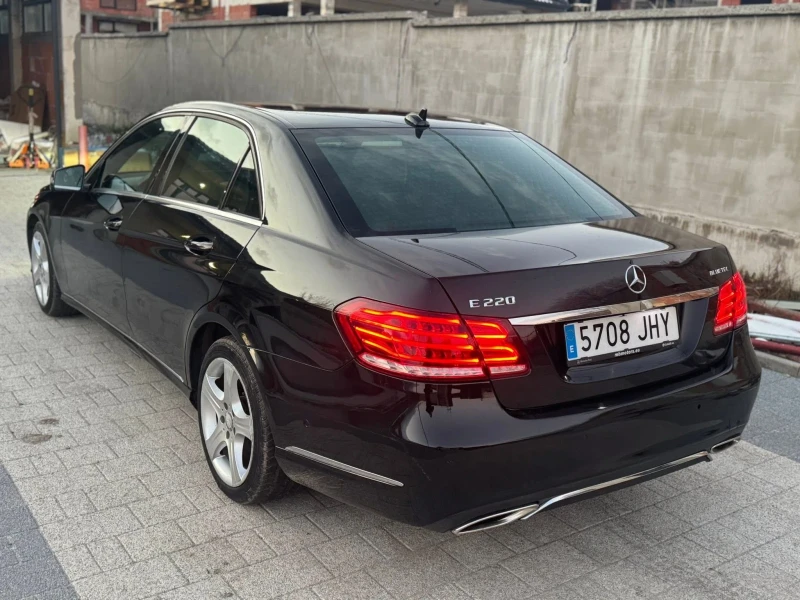 Mercedes-Benz E 220 Bluetec , снимка 5 - Автомобили и джипове - 53204488