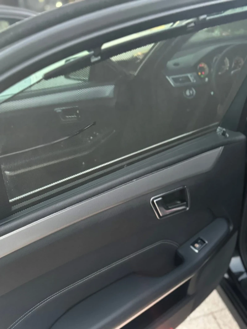 Mercedes-Benz E 220 Bluetec , снимка 12 - Автомобили и джипове - 53204488