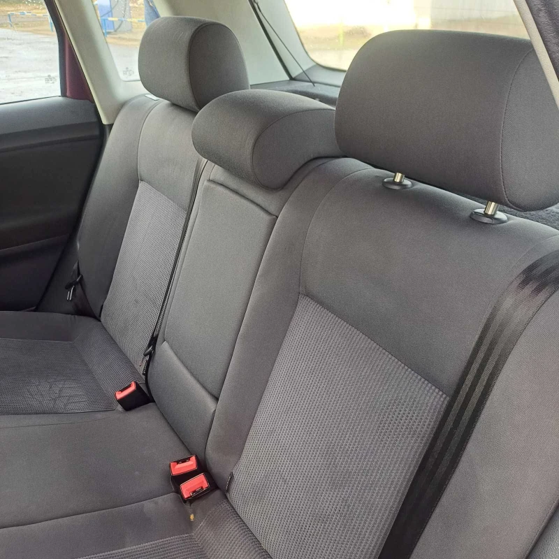 VW Polo лек, снимка 11 - Автомобили и джипове - 53453869