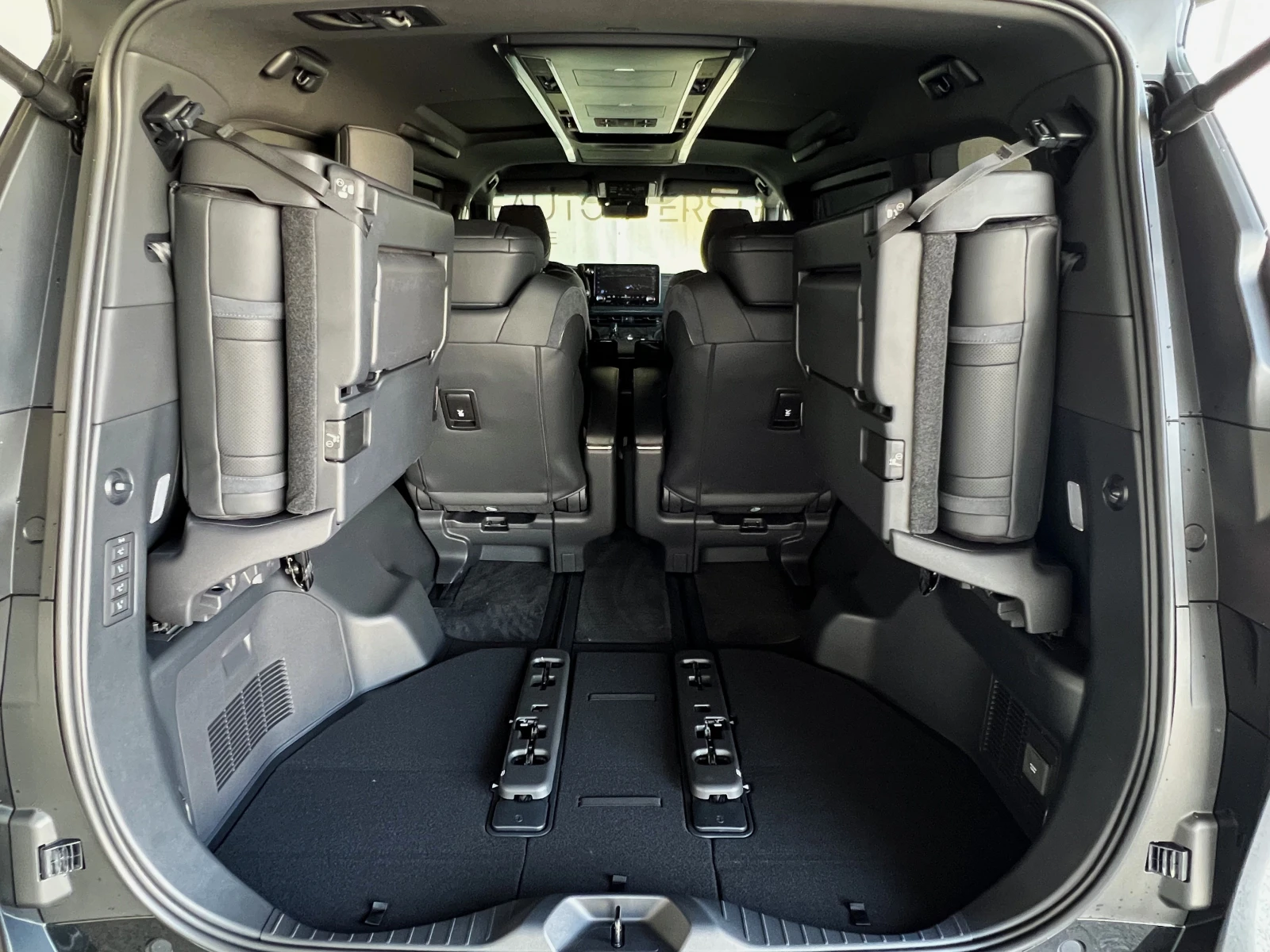 Lexus LM 350h 7- | Mobile.bg   17