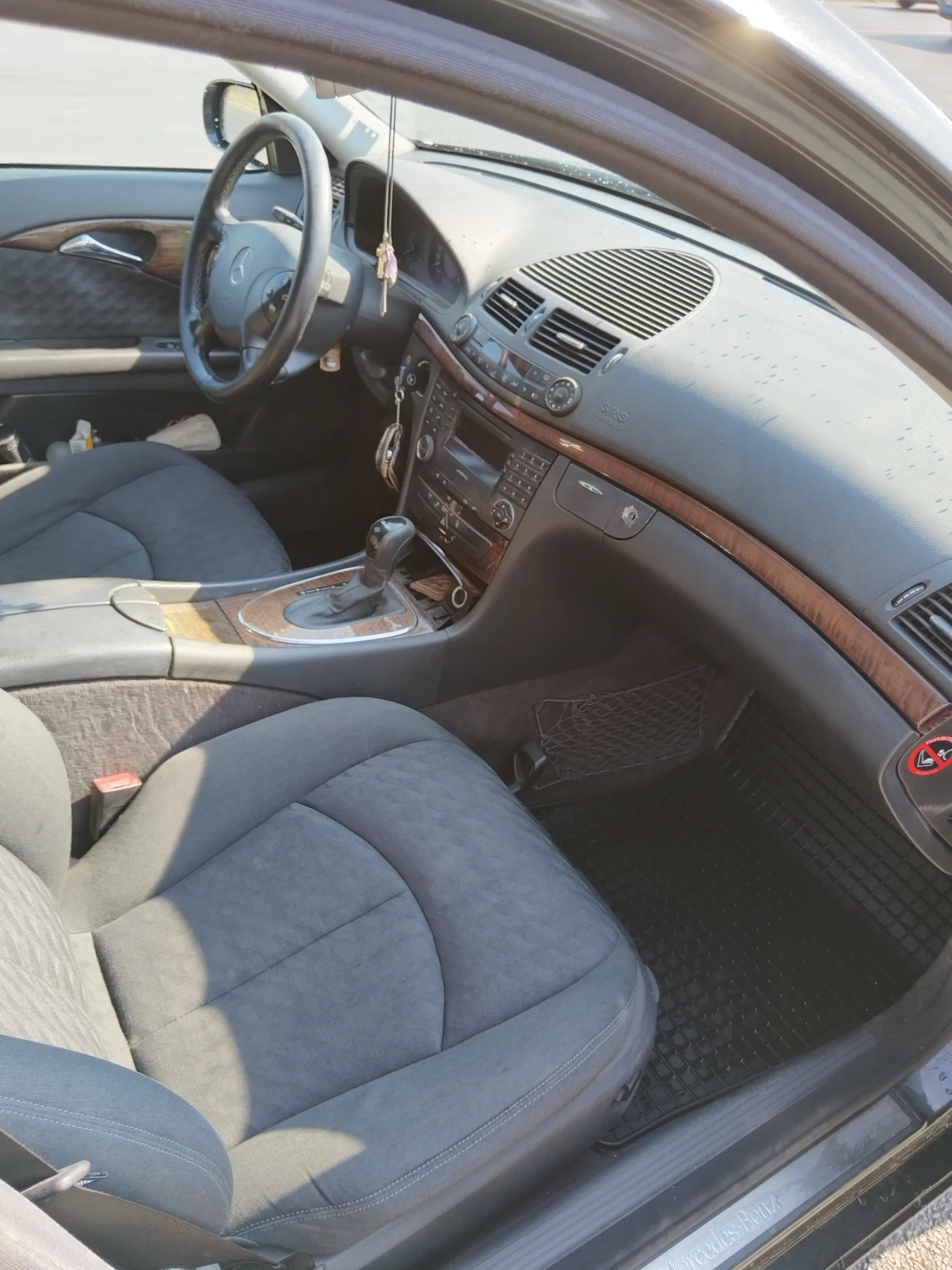 Mercedes-Benz E 220  - изображение 3