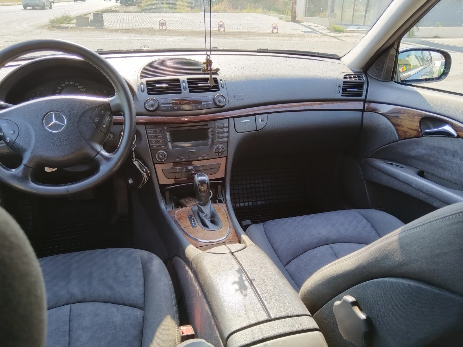 Mercedes-Benz E 220  - изображение 5