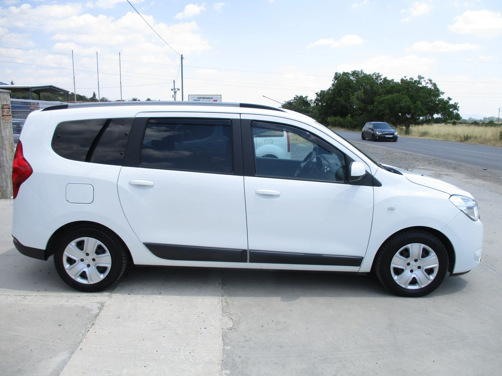 Dacia Lodgy 1.5/ДИЗЕЛ/КАТО НОВА/ - изображение 3