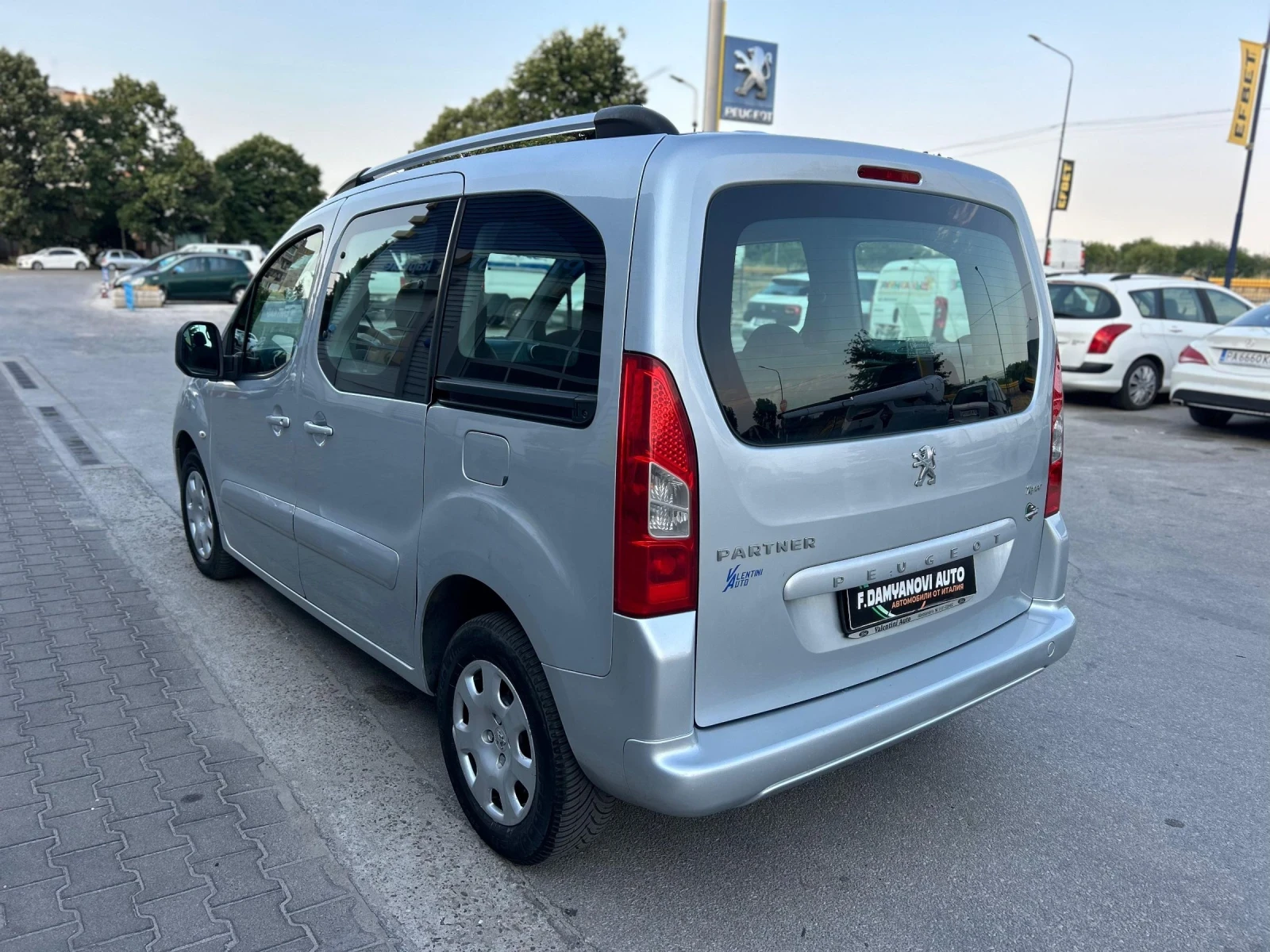 Peugeot Partner 1.6hdi 92k НОВ ВНОС  - изображение 5
