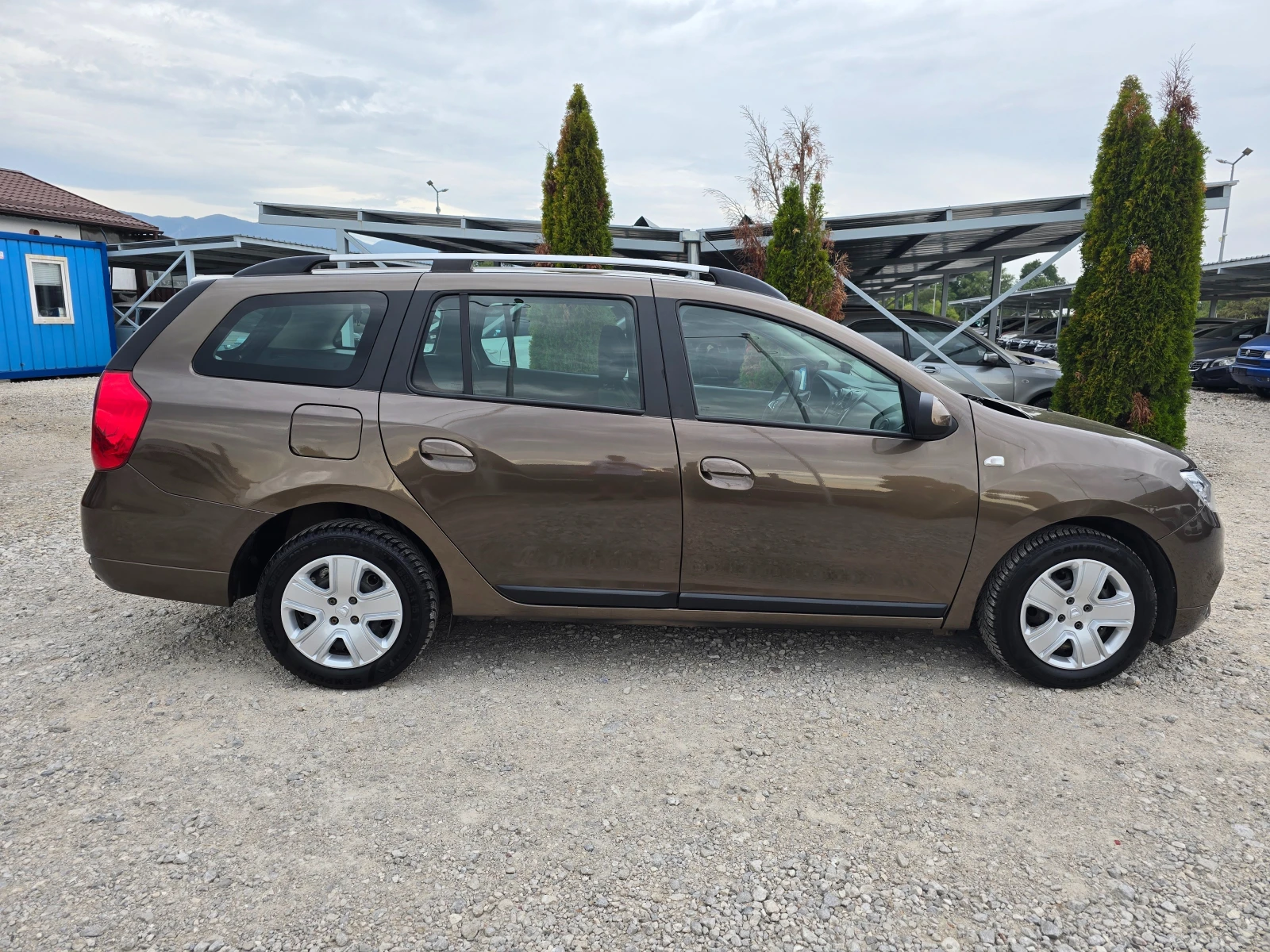 Dacia Logan 900куб 90кс ! ! АВТОМАТИК ! ! НАВИГАЦИЯ  - изображение 6