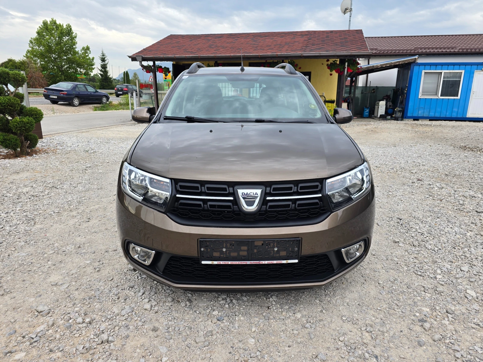 Dacia Logan 900куб 90кс ! ! АВТОМАТИК ! ! НАВИГАЦИЯ  - изображение 8