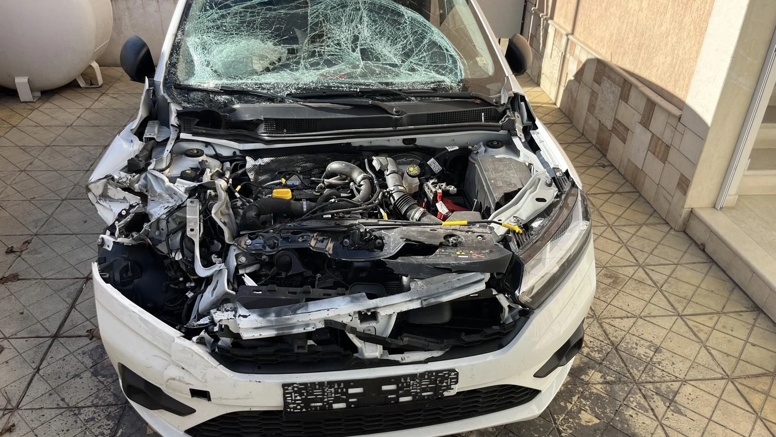 Dacia Sandero  - изображение 2