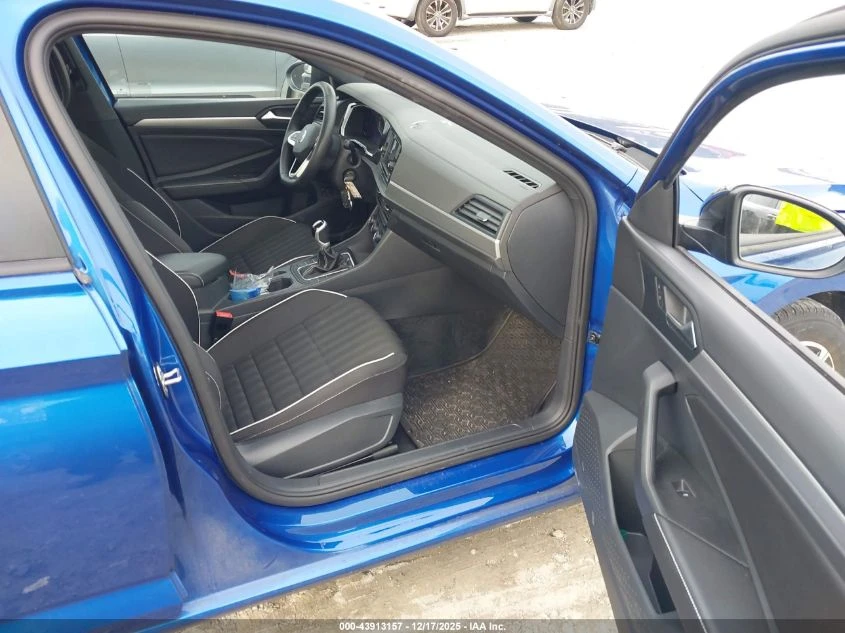 VW Jetta 1.5L I-4 DI, DOHC, VVT, TURBO, 158HP Front Wheel | Mobile.bg � ����������� 11