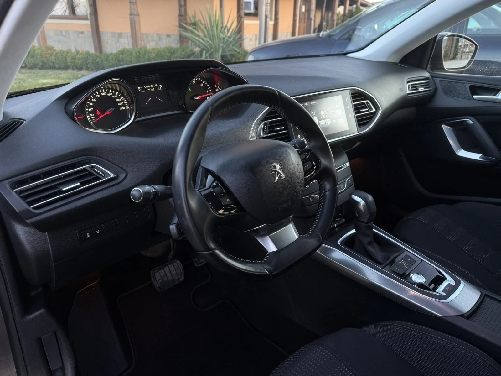 Peugeot 308 1.6hdi- ALLURE , снимка 7 - Автомобили и джипове - 53856939