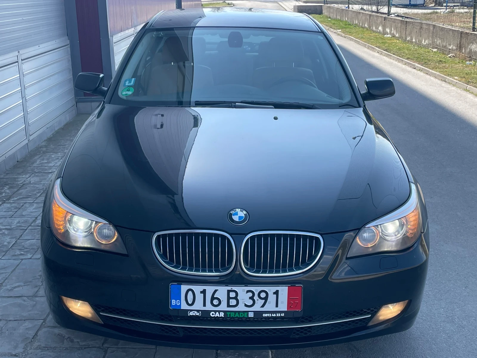 BMW 525 FACE/M57/КОЖА/Подгрев/М волан/Много запазена, снимка 2 - Автомобили и джипове - 53916183