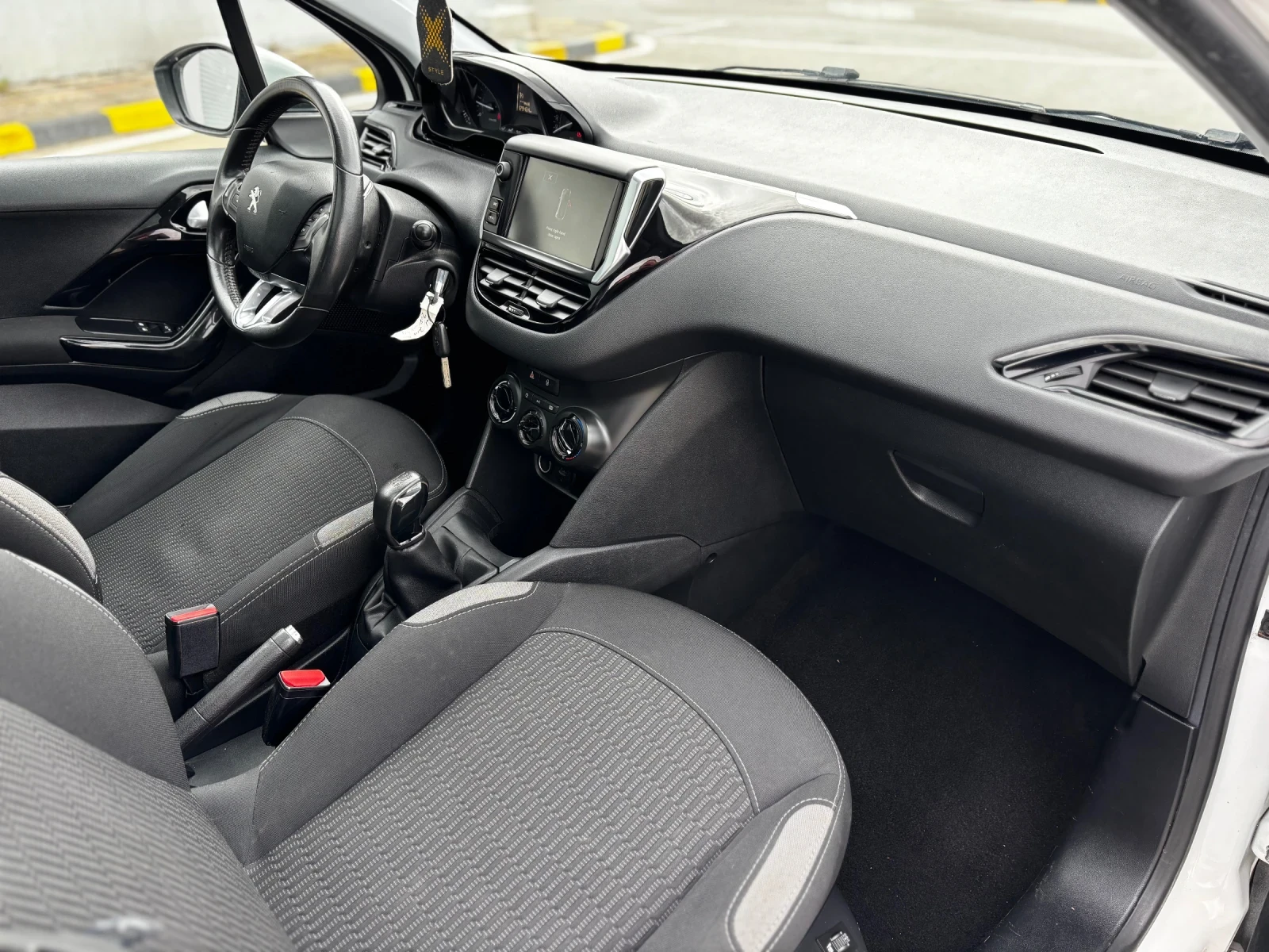 Peugeot 208 1.6 HDI* PANORAMA* 129 000 KM* FULL* COC* KTEO* , снимка 10 - Автомобили и джипове - 53950476